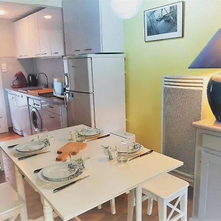 Holiday home Charmante Patio 4 Pers, Proche Centre & Plages, Avec Terrasse Et Parking Privatif - Fr-1-239-881 *