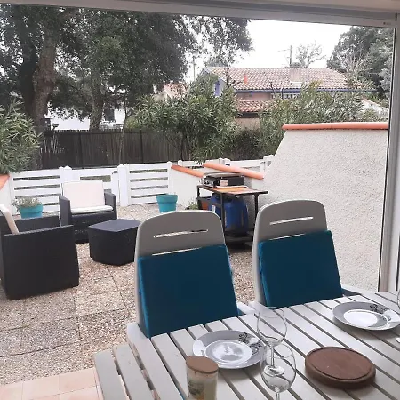 Holiday home Charmante Patio 4 Pers, Proche Centre & Plages, Avec Terrasse Et Parking Privatif - Fr-1-239-881